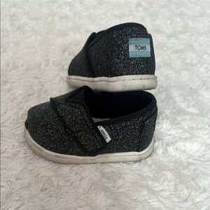 TOMS toddler girl Black Glitter Shoes